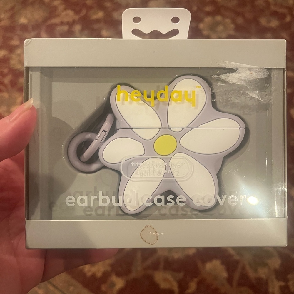 heyday Purple Daisy Earbud Case with White Petals